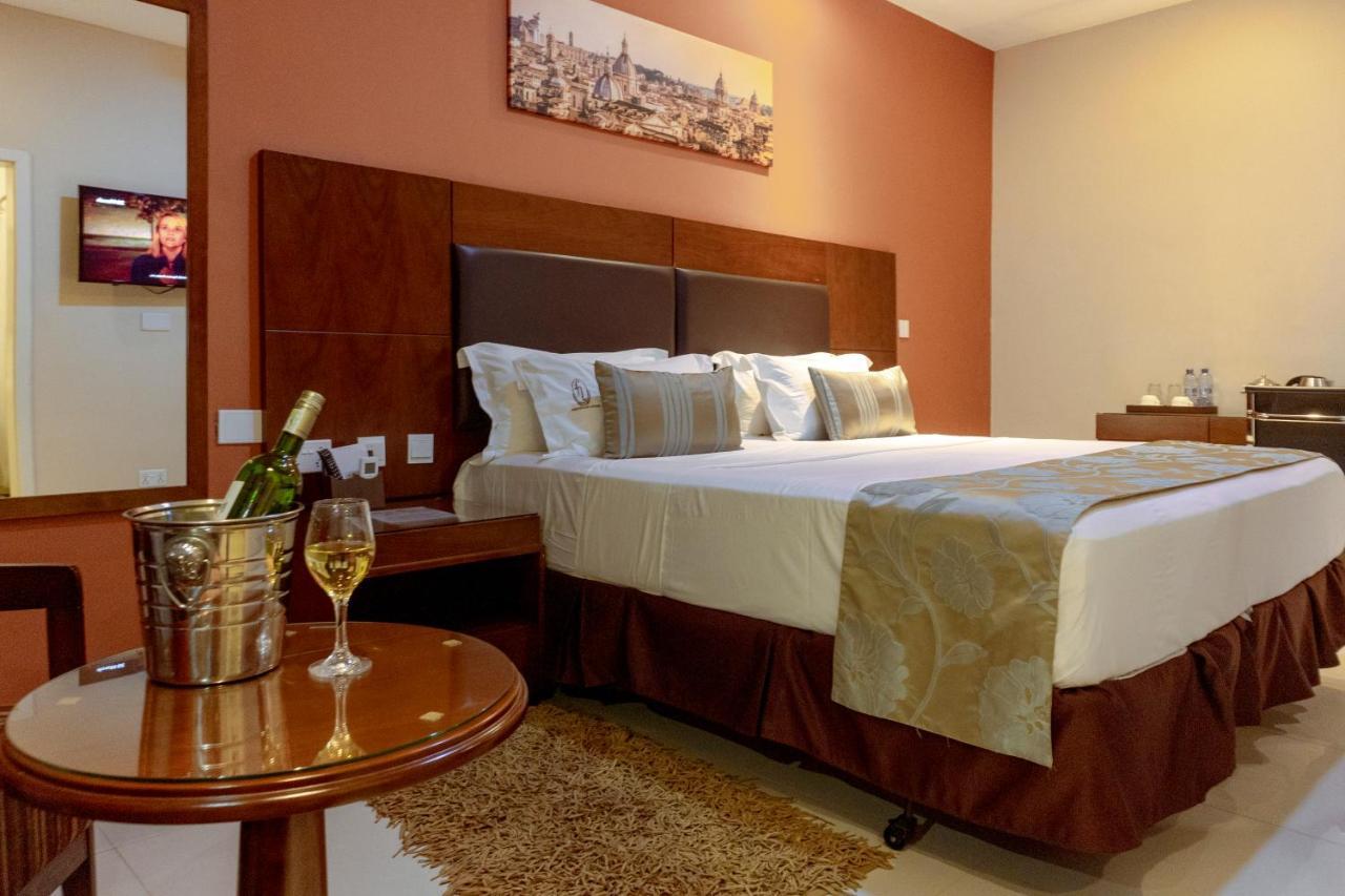 Frederick'S Lodge Kumasi Bagian luar foto
