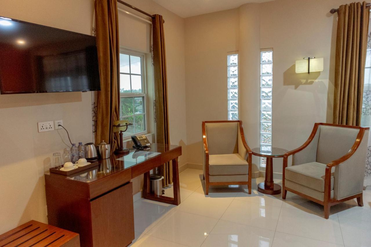Frederick'S Lodge Kumasi Bagian luar foto