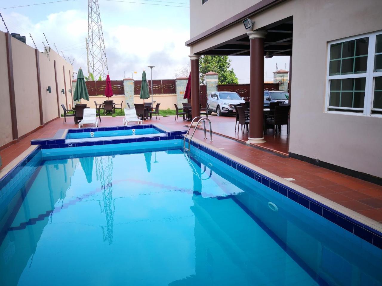 Frederick'S Lodge Kumasi Bagian luar foto
